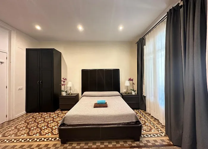 B&B Rooms Balval 바르셀로나